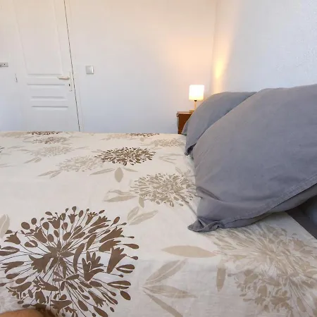 Casita Con Jardin Cerca De La Costa
