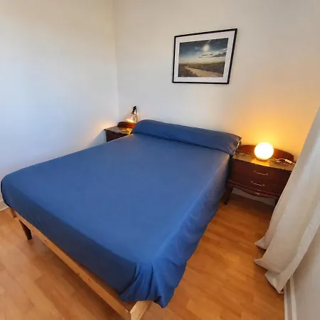 Casita Con Jardin Cerca De La Costa Vakantiehuis
