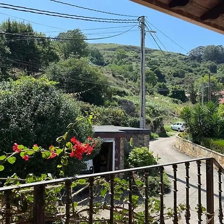 Casita Con Jardin Cerca De La Costa Ubiarco